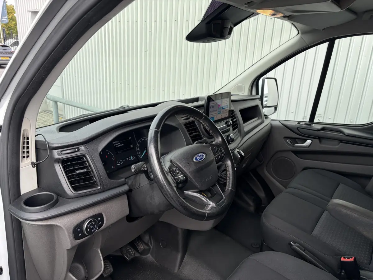 280 2.0 TDCI L1H1*NAVI*HAAK*CAM*CRUISE*A/C*TEL*3P