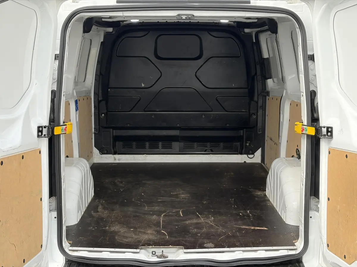 280 2.0 TDCI L1H1*NAVI*HAAK*CAM*CRUISE*A/C*TEL*3P