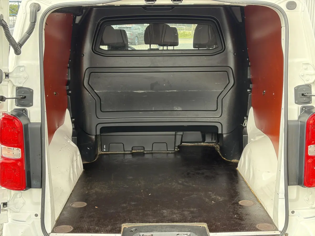 2.0 BlueHDI 120*DUBBEL CAB*HAAK*CAM*ECC*CRUISE*6-P