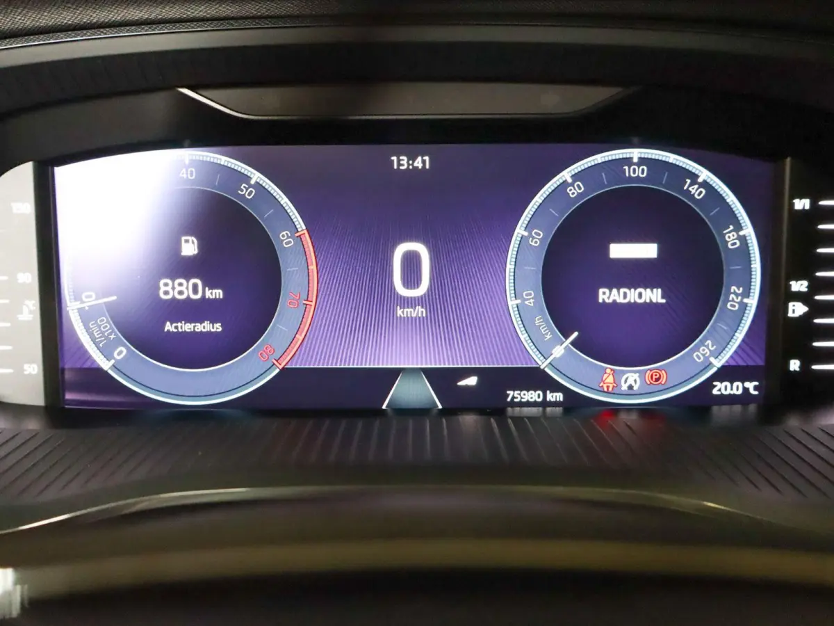 1.0 TSI 110pk Business Edition Plus | Allseasonbanden | Trekhaak
