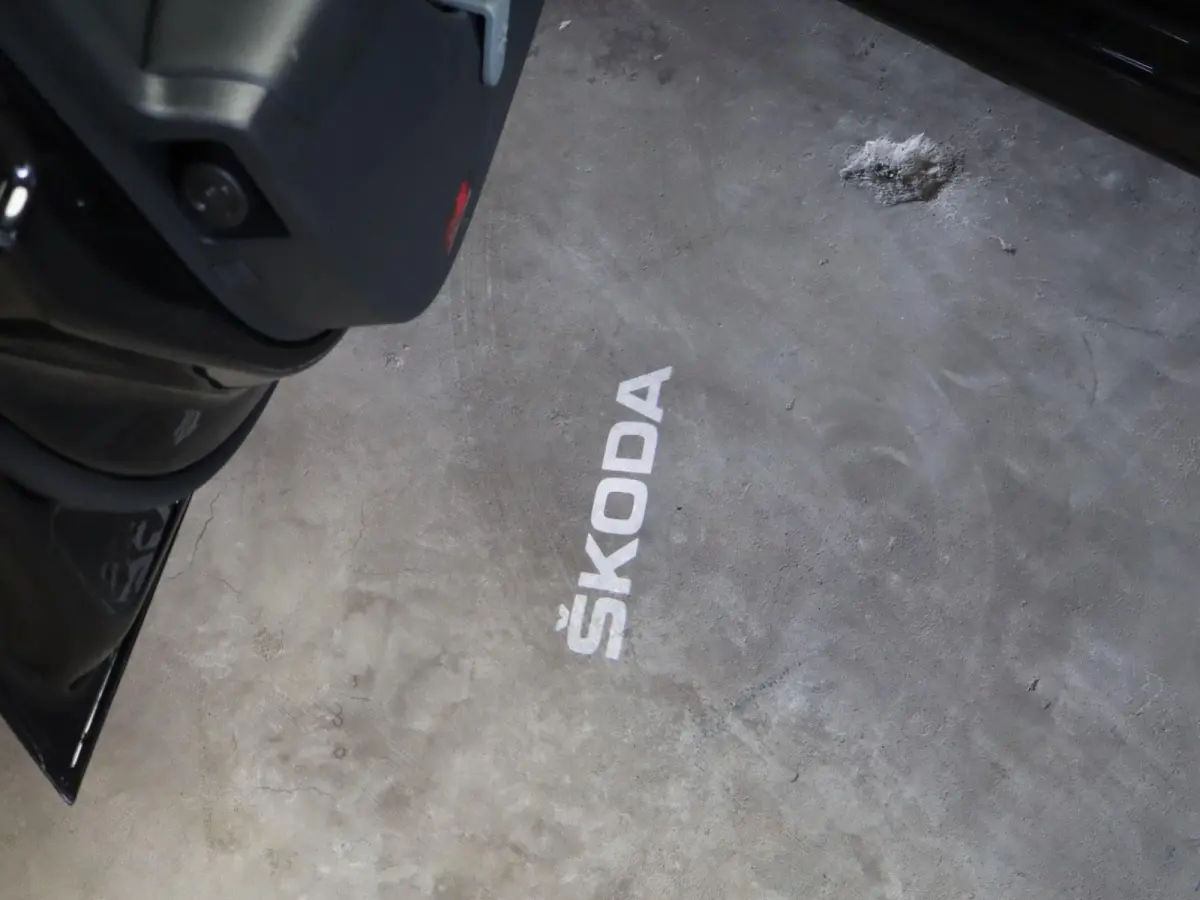 1.0 TSI 110pk Business Edition Plus | Allseasonbanden | Trekhaak