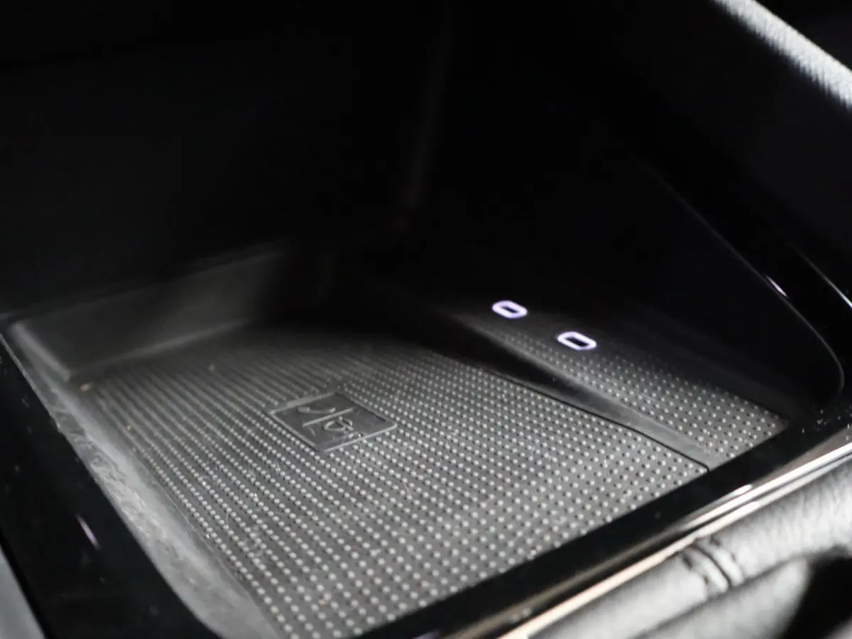 1.0 TSI 110pk Business Edition Plus | Allseasonbanden | Trekhaak