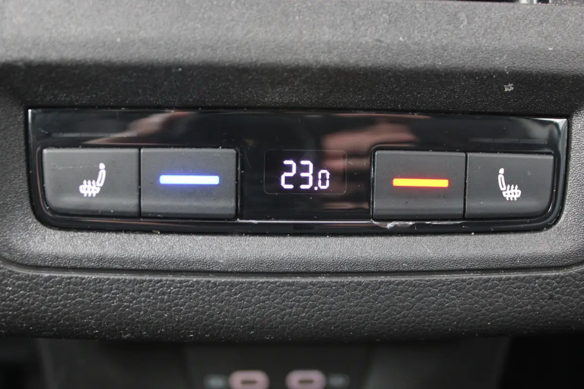 1.5 eTSI Style PANORAMADAK MEMORY ACC SFEER CARPLAY