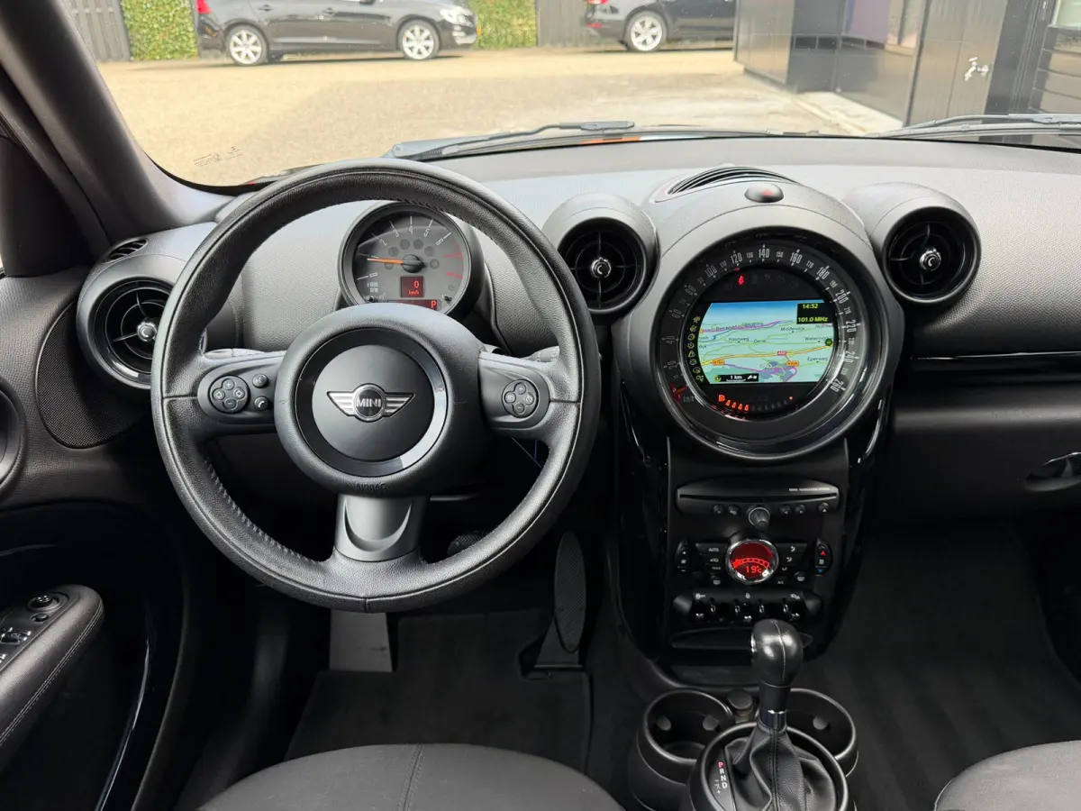 1.6 Cooper Pepper Xenon Navi Clima Aut.