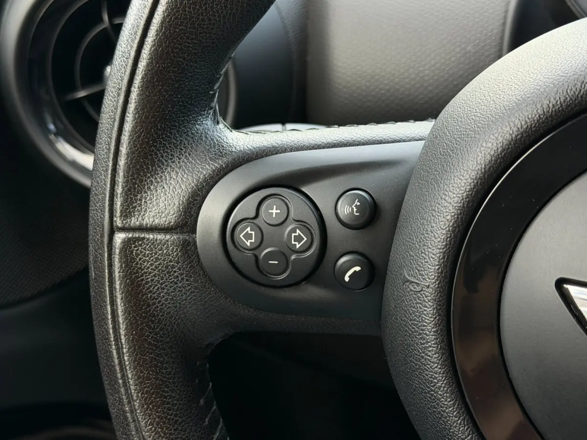 1.6 Cooper Pepper Xenon Navi Clima Aut.