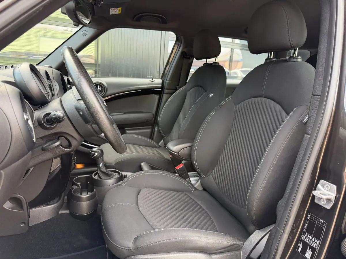 1.6 Cooper Pepper Xenon Navi Clima Aut.
