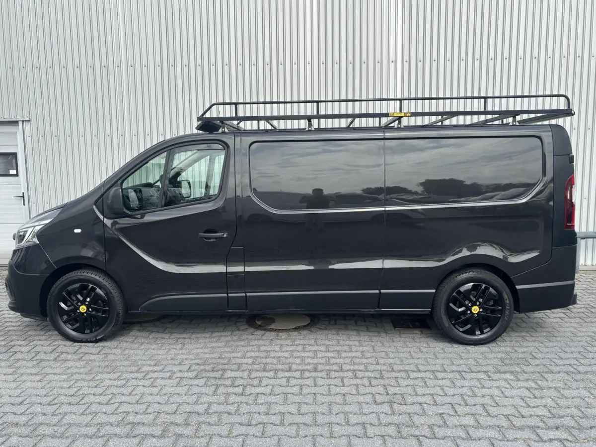 2.0 dCi L2H1*FULL LED*NAV*CAM*A/C*CRUISE*3PER*HAAK