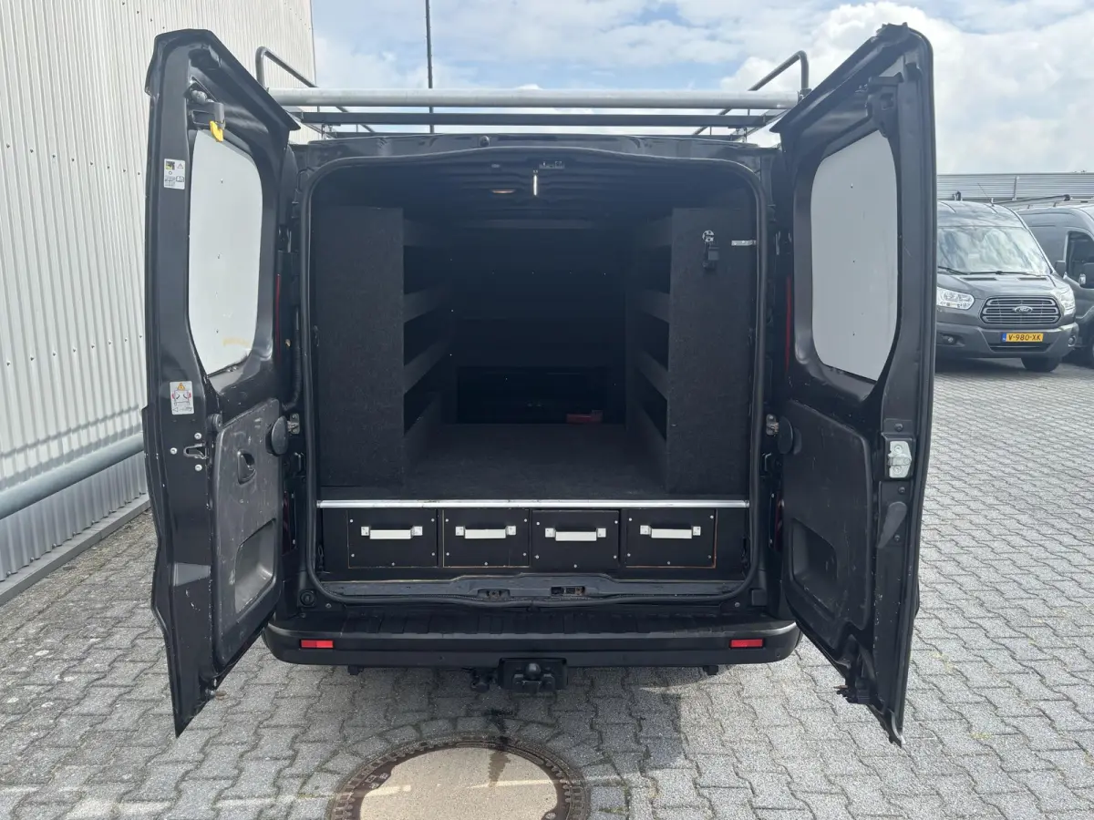 2.0 dCi L2H1*FULL LED*NAV*CAM*A/C*CRUISE*3PER*HAAK