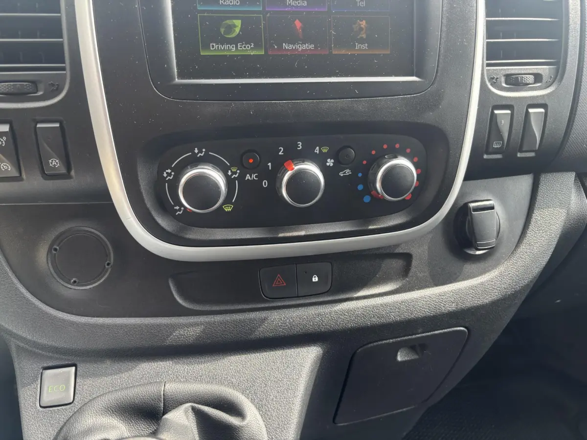 2.0 dCi L2H1*FULL LED*NAV*CAM*A/C*CRUISE*3PER*HAAK