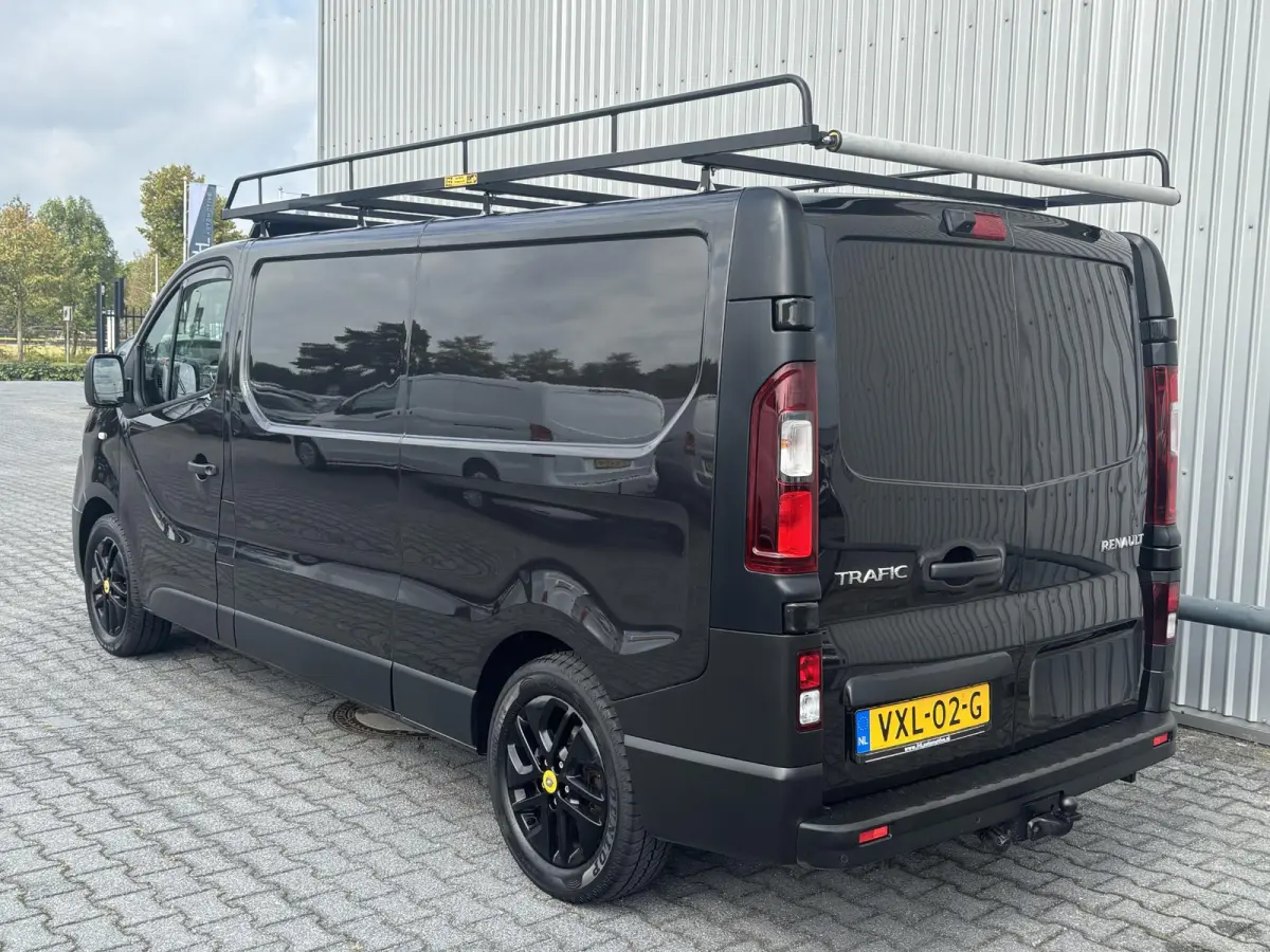 2.0 dCi L2H1*FULL LED*NAV*CAM*A/C*CRUISE*3PER*HAAK