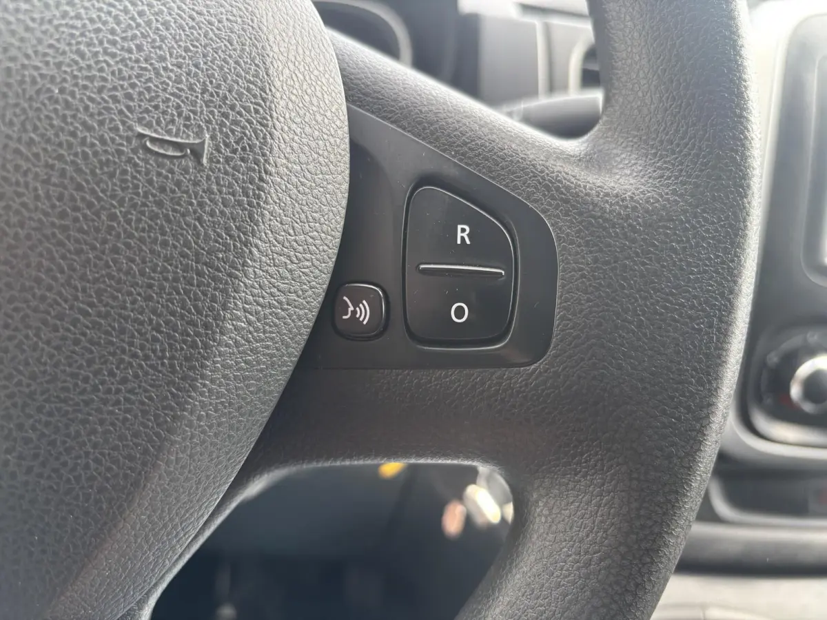 2.0 dCi L2H1*FULL LED*NAV*CAM*A/C*CRUISE*3PER*HAAK