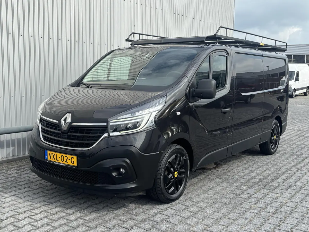 2.0 dCi L2H1*FULL LED*NAV*CAM*A/C*CRUISE*3PER*HAAK