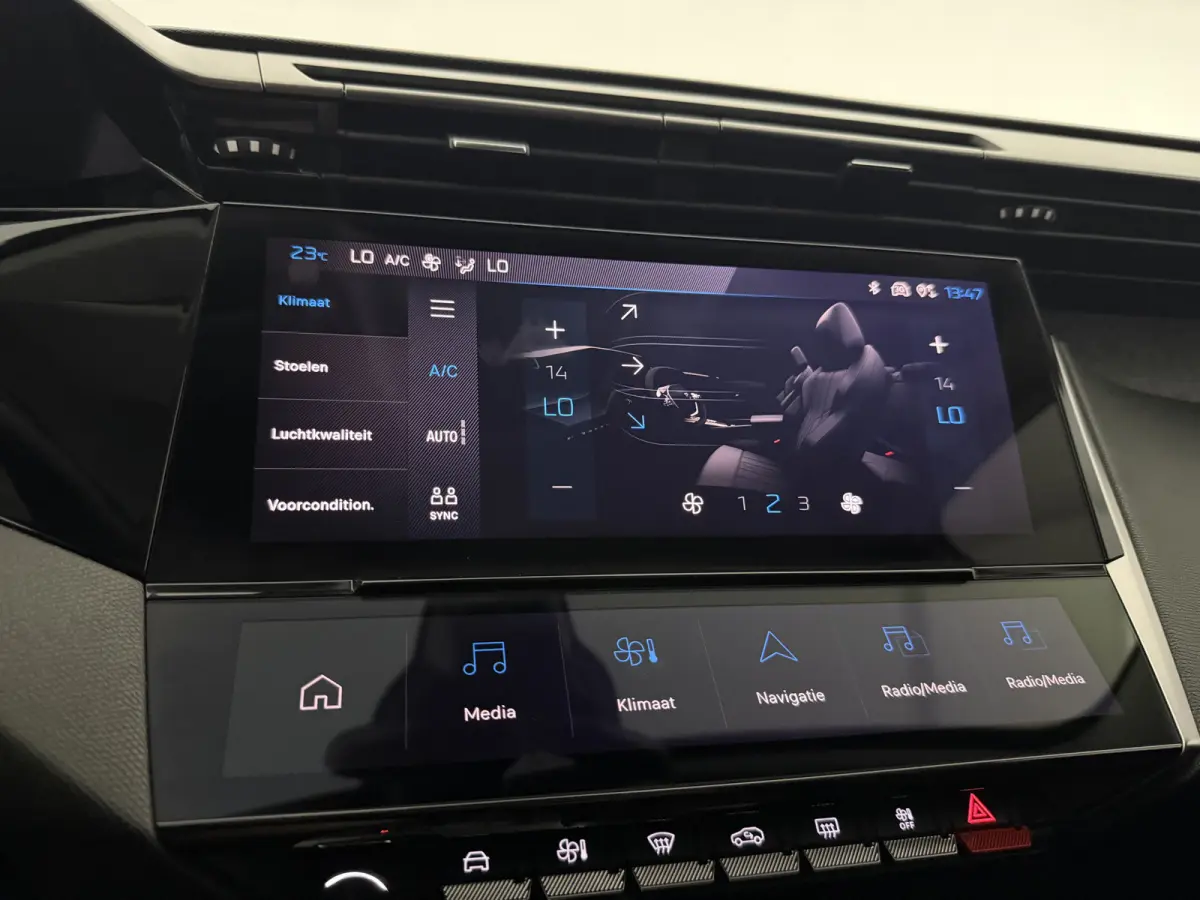 1.6 HYbrid Allure Pack Business | Camera | Virtual | Sfeer | Carplay | LED | Navi | Keyless