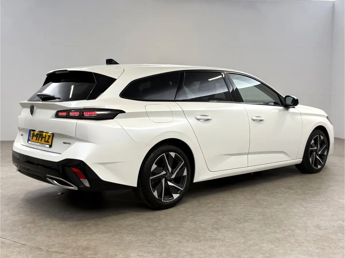 1.6 HYbrid Allure Pack Business | Camera | Virtual | Sfeer | Carplay | LED | Navi | Keyless