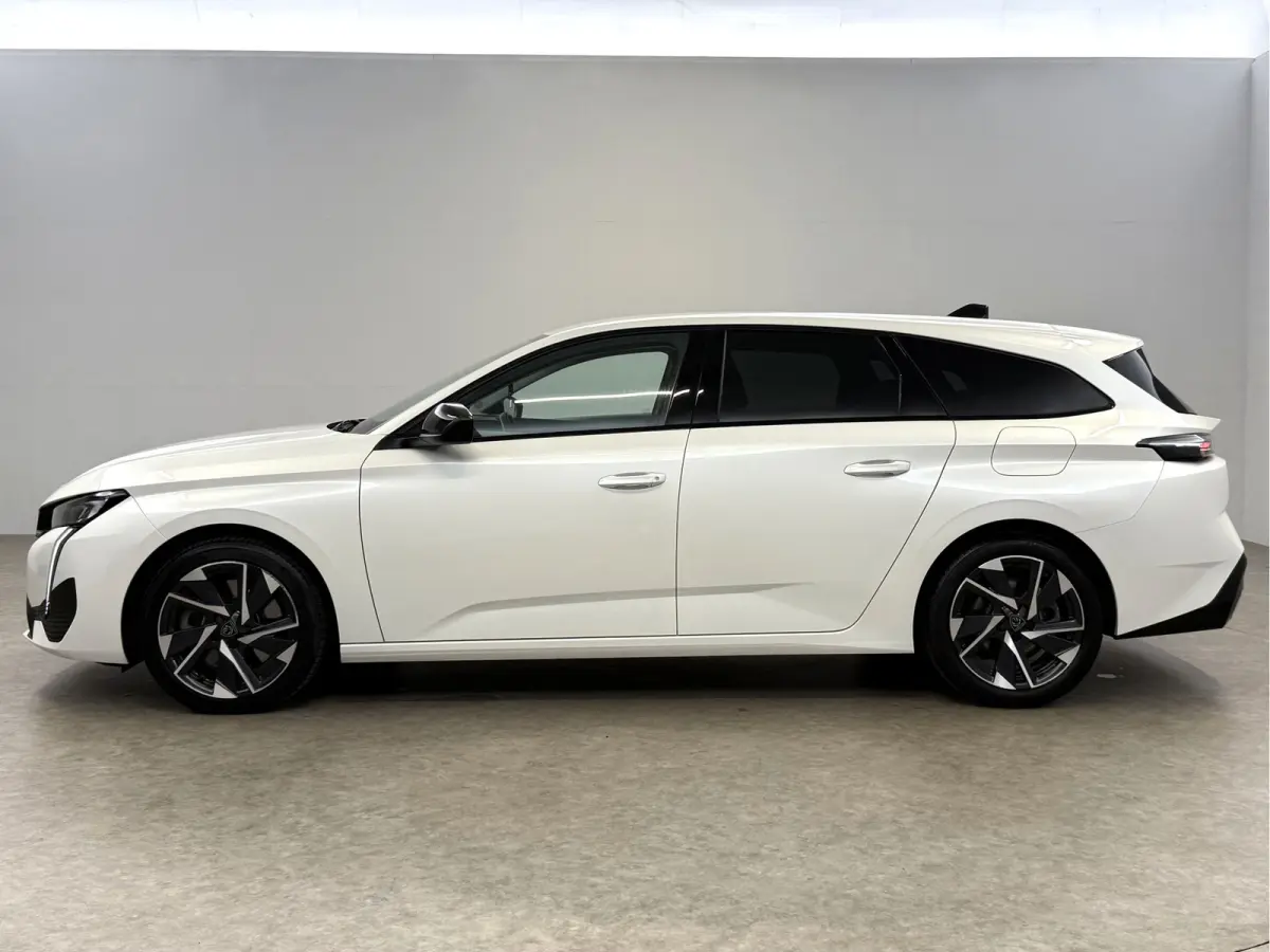 1.6 HYbrid Allure Pack Business | Camera | Virtual | Sfeer | Carplay | LED | Navi | Keyless