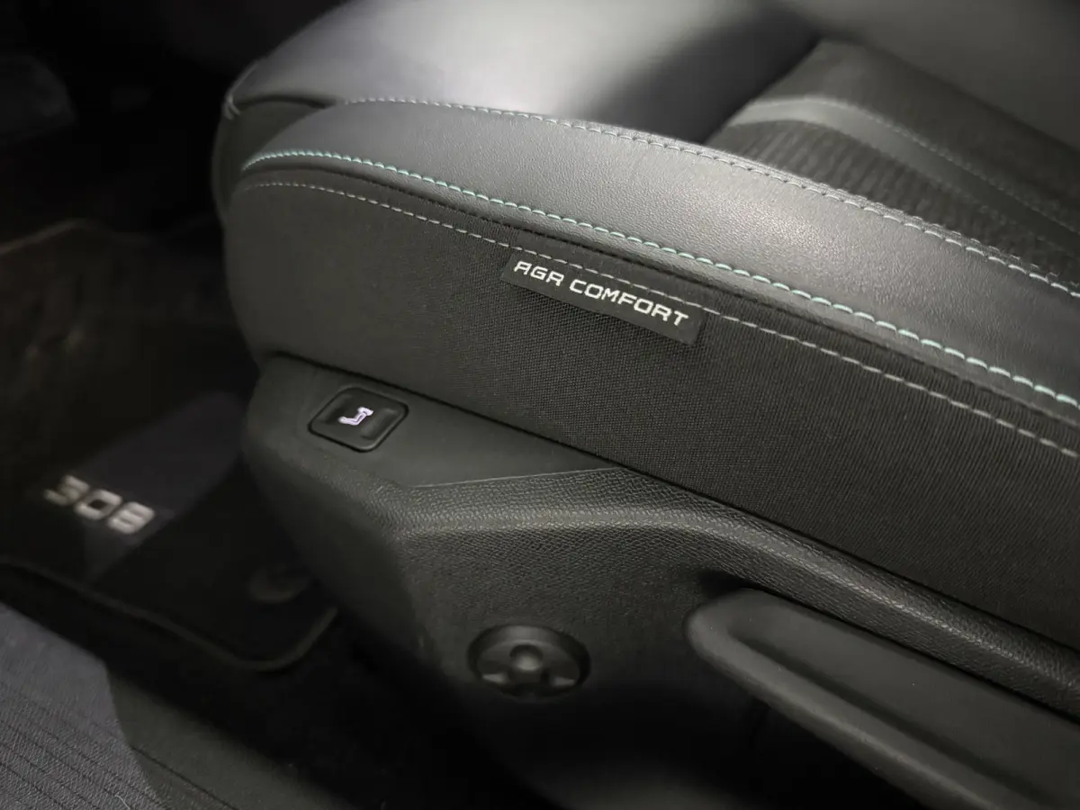 1.6 HYbrid Allure Pack Business | Camera | Virtual | Sfeer | Carplay | LED | Navi | Keyless