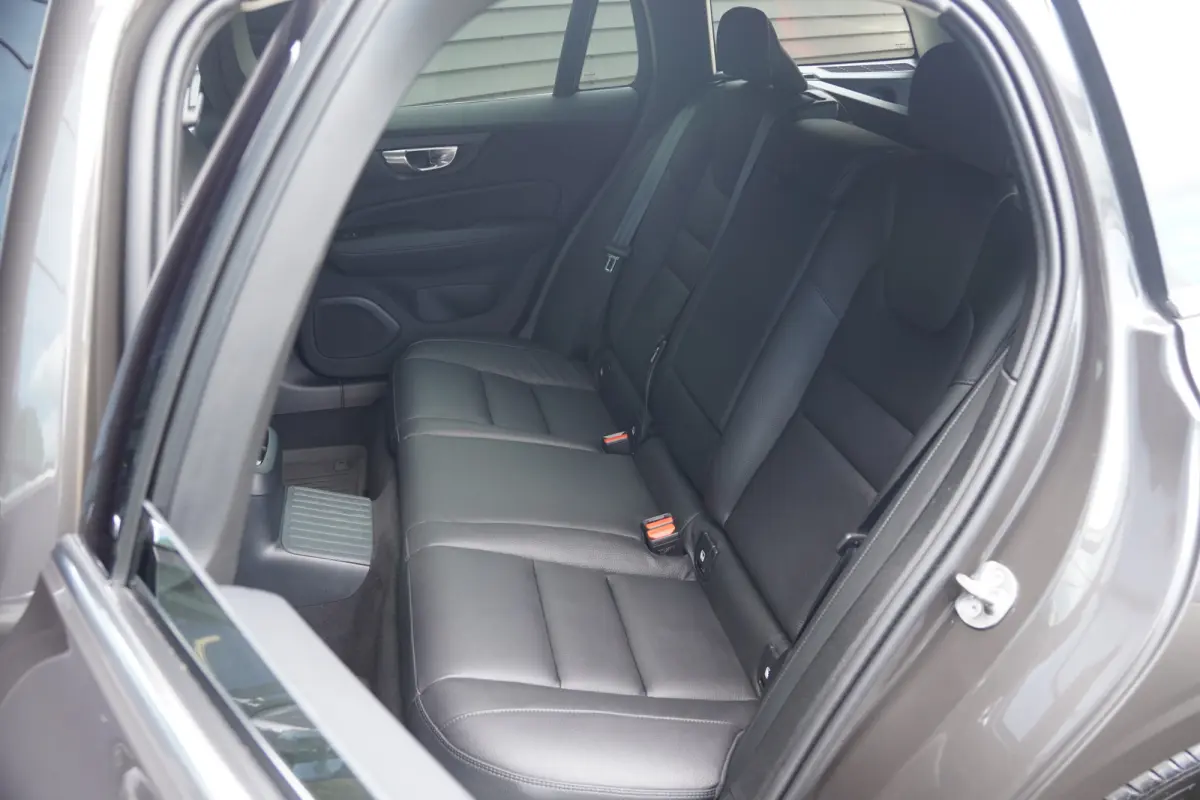 2.0 T8 Plug-in hybrid AWD Plus Bright - TREKHAAK - LEDER - FULL LED - CAMERA -