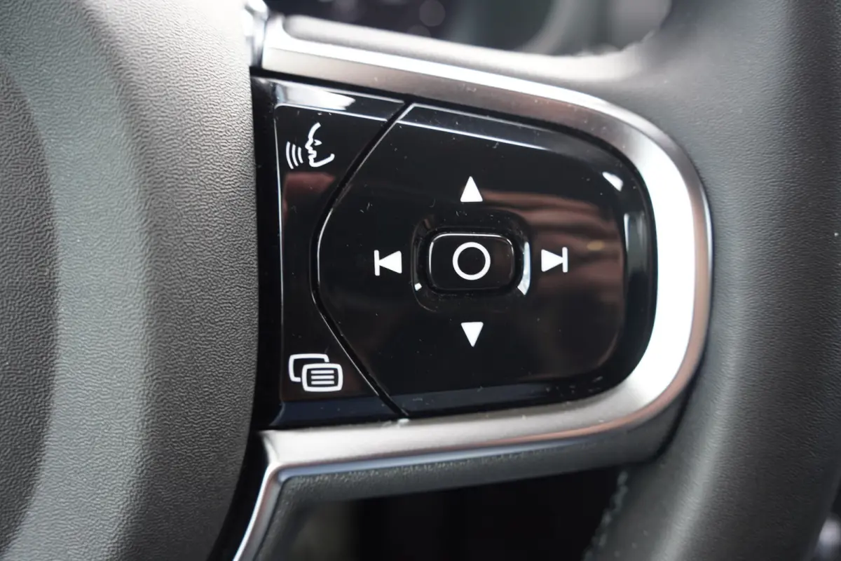 2.0 T8 Plug-in hybrid AWD Plus Bright - TREKHAAK - LEDER - FULL LED - CAMERA -