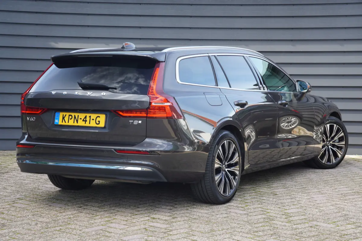 2.0 T8 Plug-in hybrid AWD Plus Bright - TREKHAAK - LEDER - FULL LED - CAMERA -