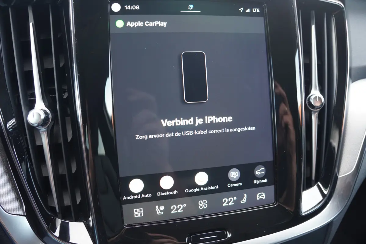 2.0 T8 Plug-in hybrid AWD Plus Bright - TREKHAAK - LEDER - FULL LED - CAMERA -