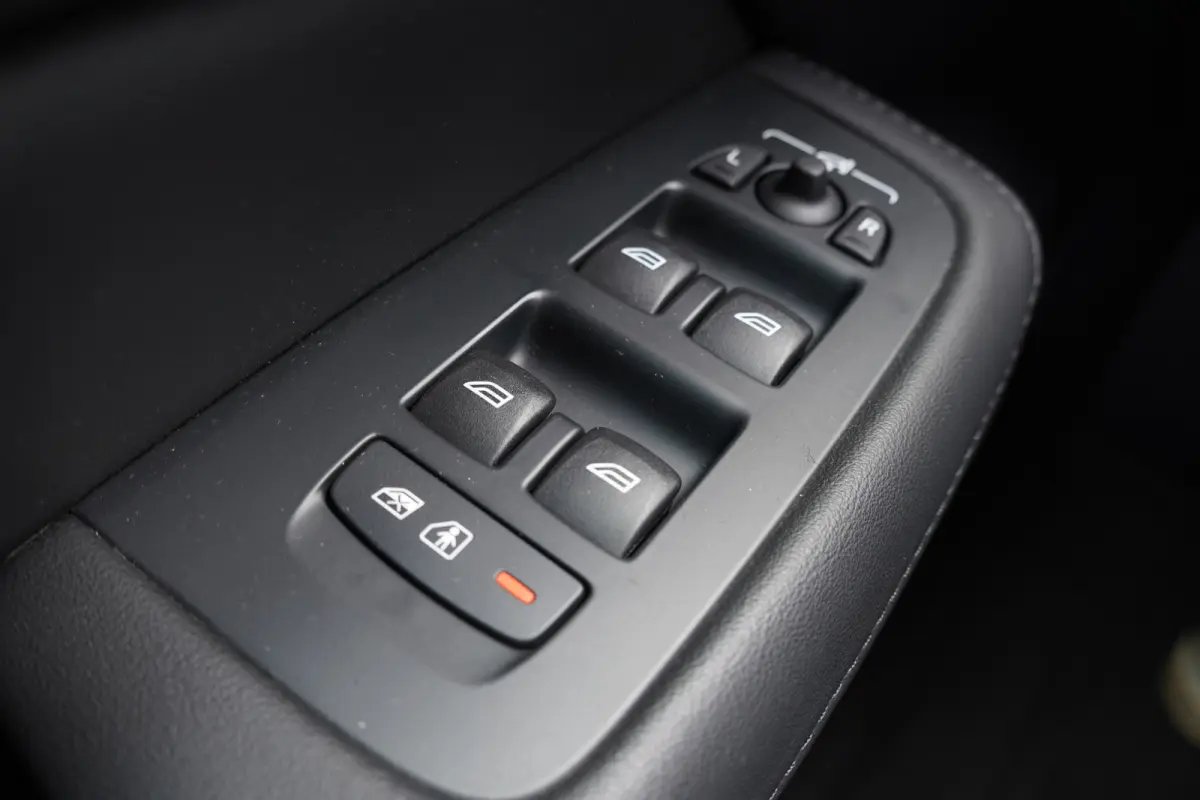 2.0 T8 Plug-in hybrid AWD Plus Bright - TREKHAAK - LEDER - FULL LED - CAMERA -