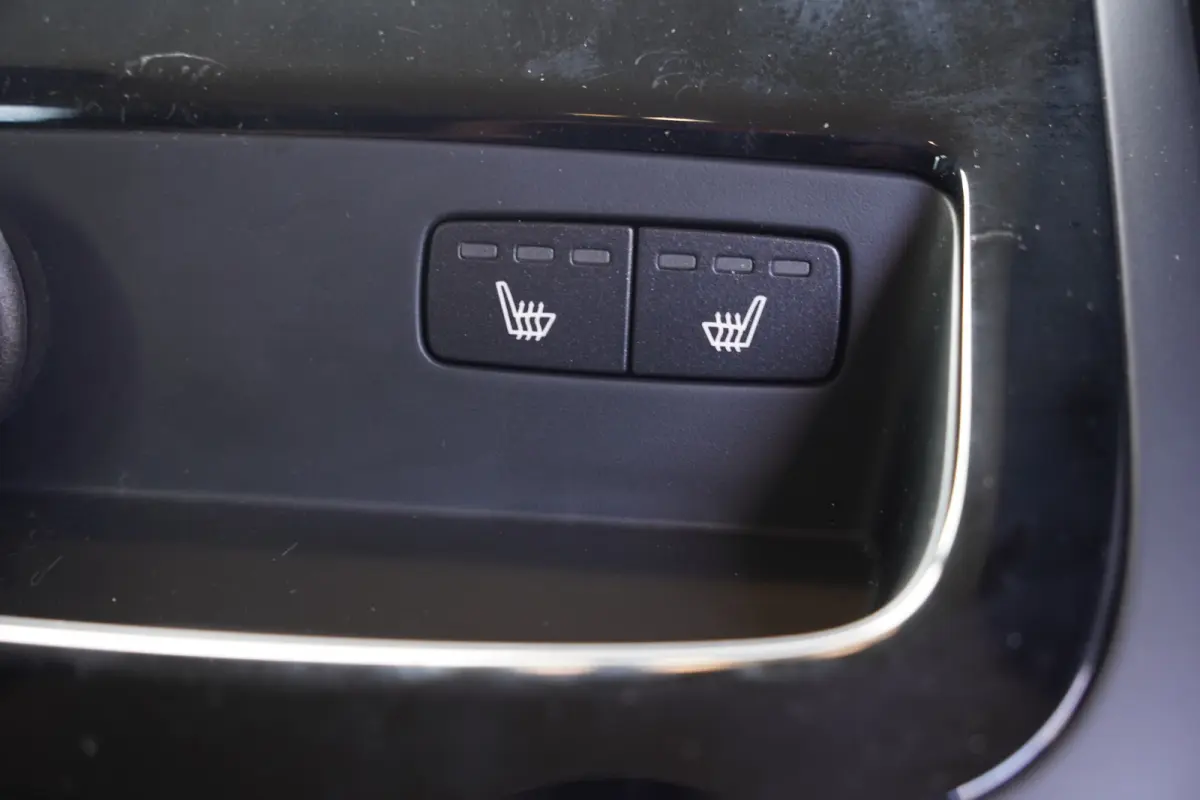 2.0 T8 Plug-in hybrid AWD Plus Bright - TREKHAAK - LEDER - FULL LED - CAMERA -