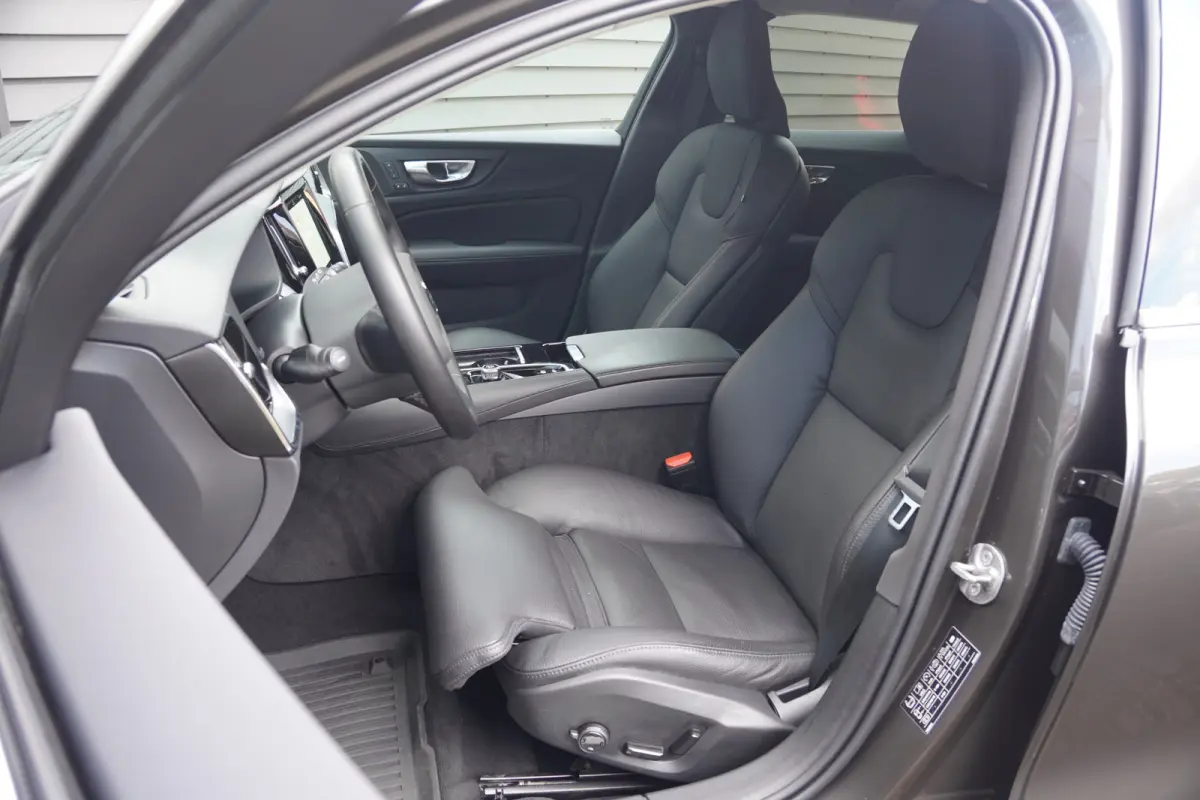 2.0 T8 Plug-in hybrid AWD Plus Bright - TREKHAAK - LEDER - FULL LED - CAMERA -