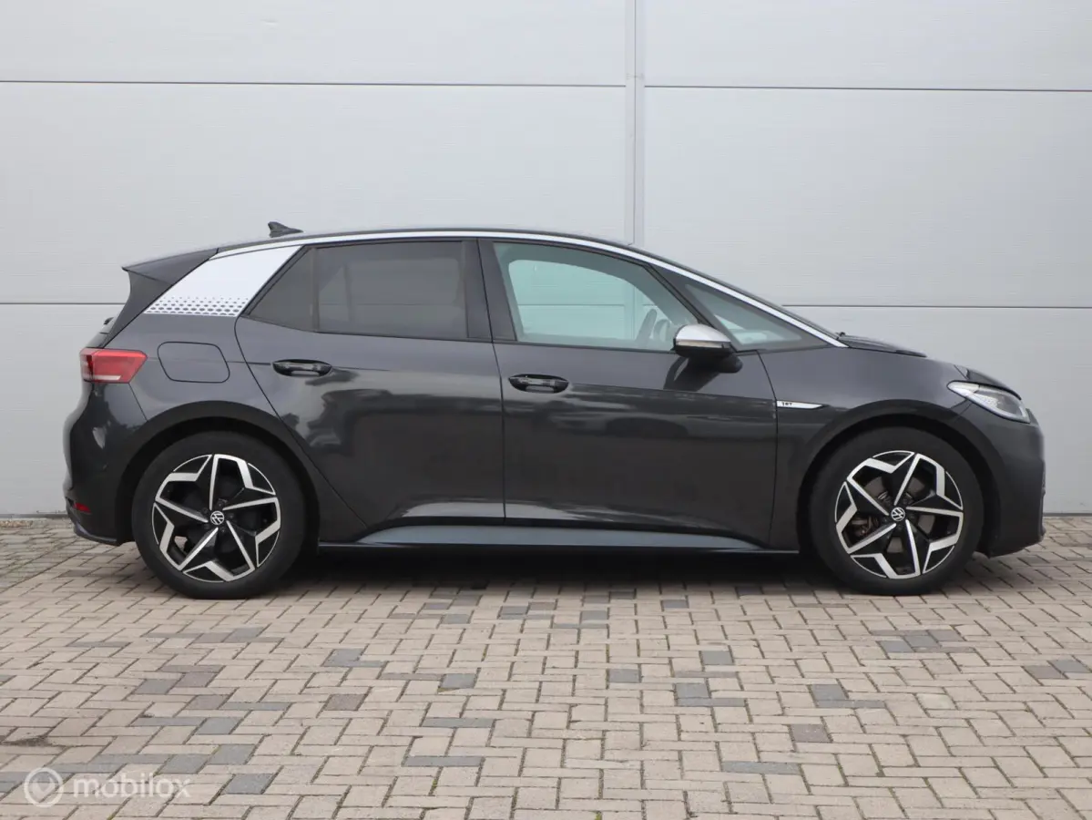 First Plus 58 kWh Camera Stoelverwarming Lane ACC CarPlay