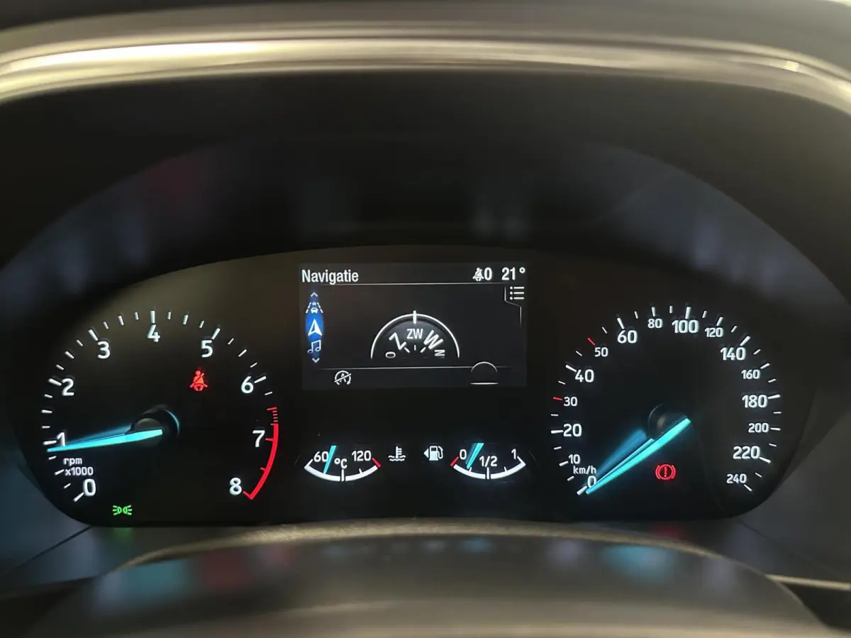 1.0 EcoBoost Titanium Business HEAD UP CARPLAY CAMERA CRUISE LM ECC NAVI.