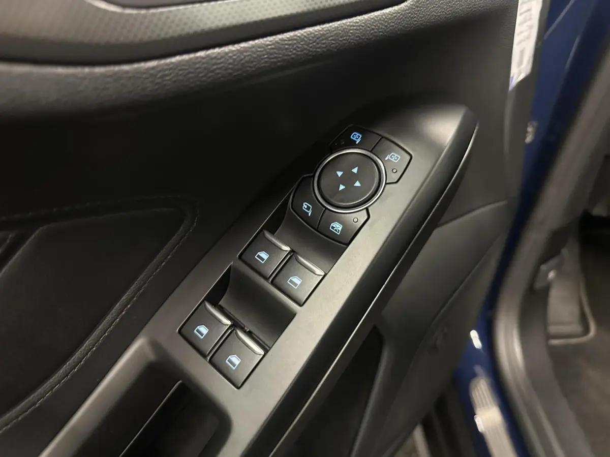 1.0 EcoBoost Titanium Business HEAD UP CARPLAY CAMERA CRUISE LM ECC NAVI.