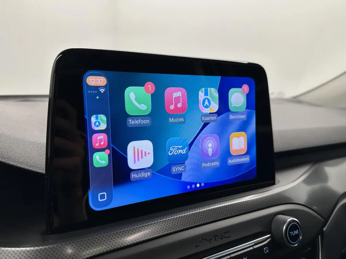 1.0 EcoBoost Titanium Business HEAD UP CARPLAY CAMERA CRUISE LM ECC NAVI.