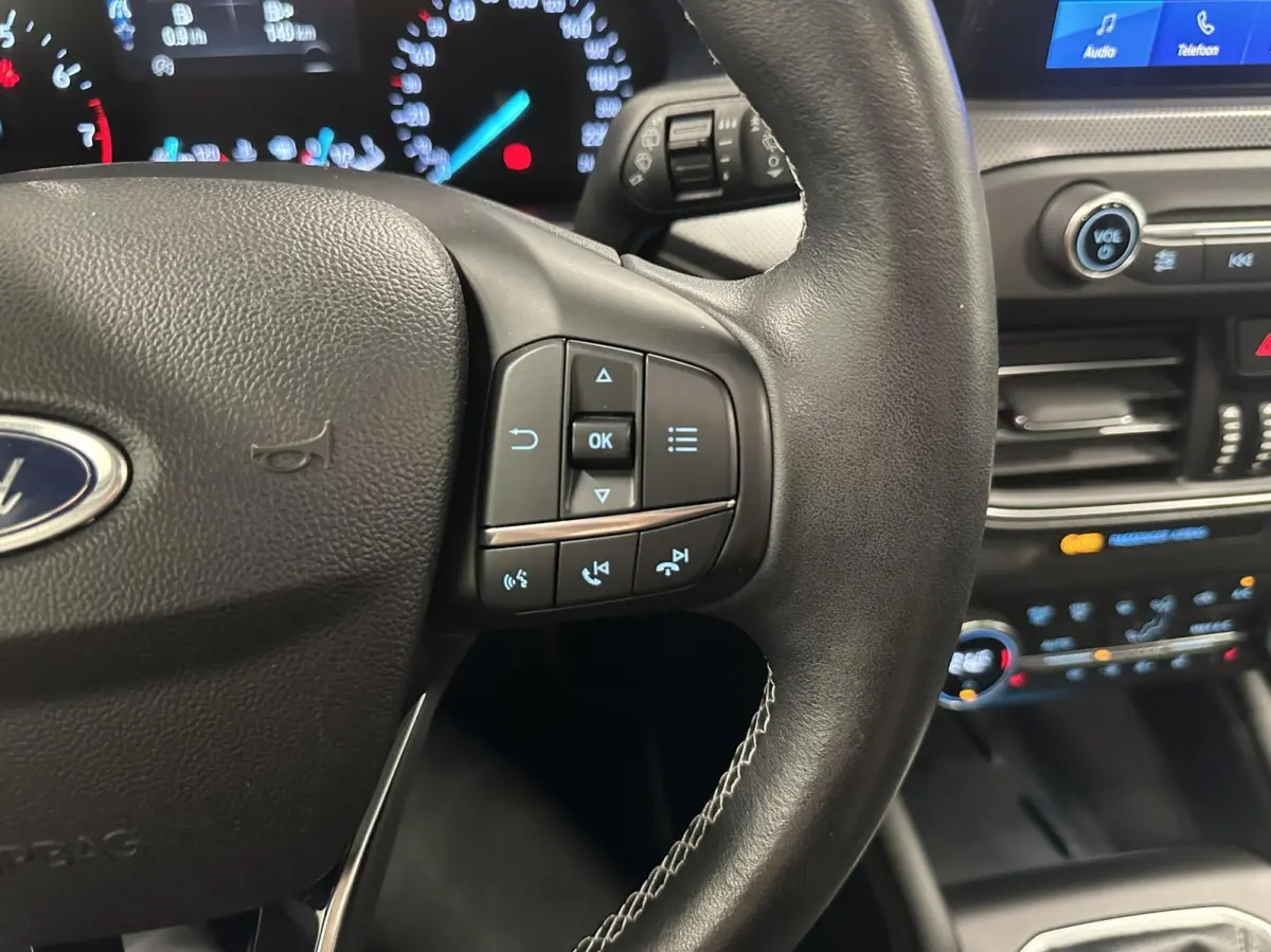 1.0 EcoBoost Titanium Business HEAD UP CARPLAY CAMERA CRUISE LM ECC NAVI.