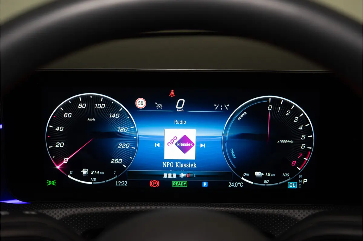 250 e Premium+ AMG 218PK | Pano | Sfeer | Trekhaak | Burmester | Keyless | VOL! Fabrieksgarantie