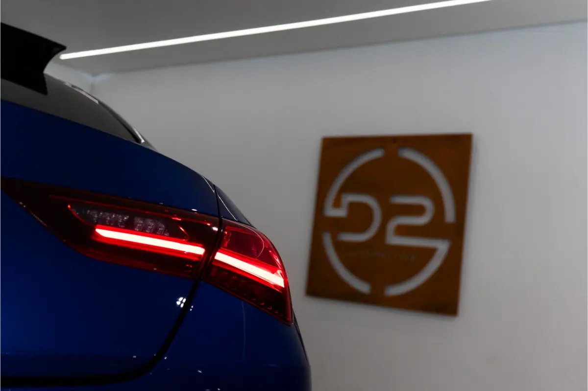 250 e Premium+ AMG 218PK | Pano | Sfeer | Trekhaak | Burmester | Keyless | VOL! Fabrieksgarantie
