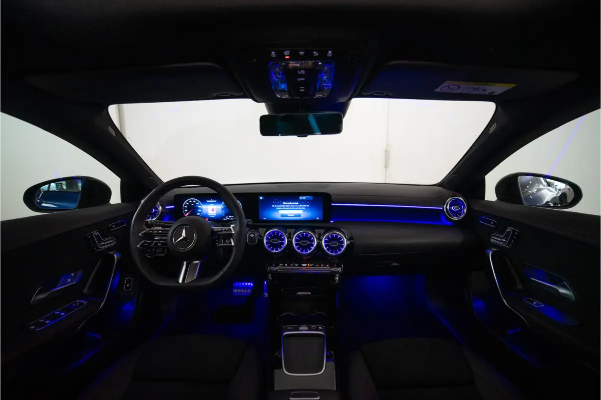 250 e Premium+ AMG 218PK | Pano | Sfeer | Trekhaak | Burmester | Keyless | VOL! Fabrieksgarantie