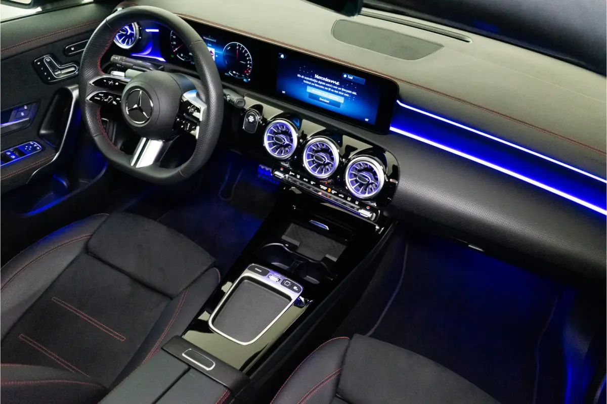 250 e Premium+ AMG 218PK | Pano | Sfeer | Trekhaak | Burmester | Keyless | VOL! Fabrieksgarantie