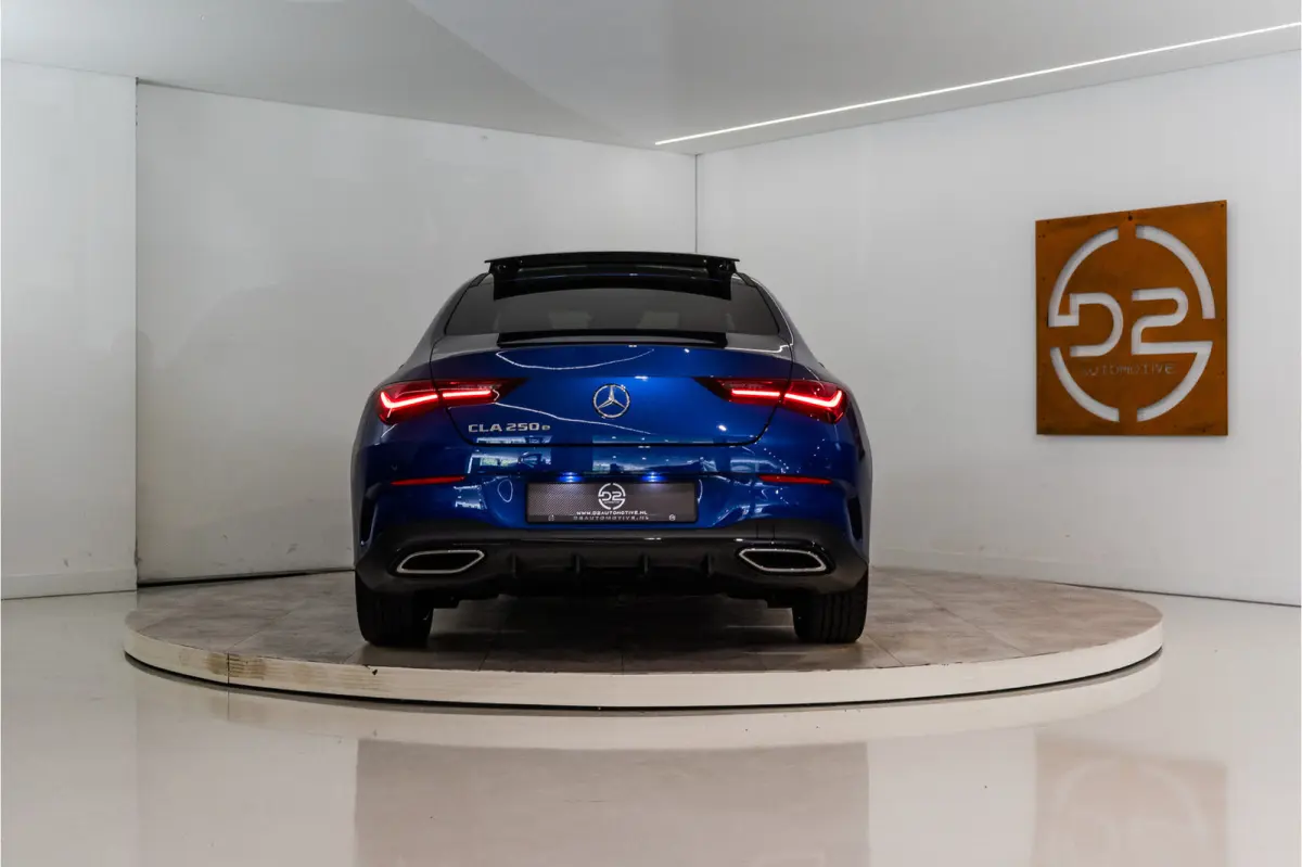250 e Premium+ AMG 218PK | Pano | Sfeer | Trekhaak | Burmester | Keyless | VOL! Fabrieksgarantie