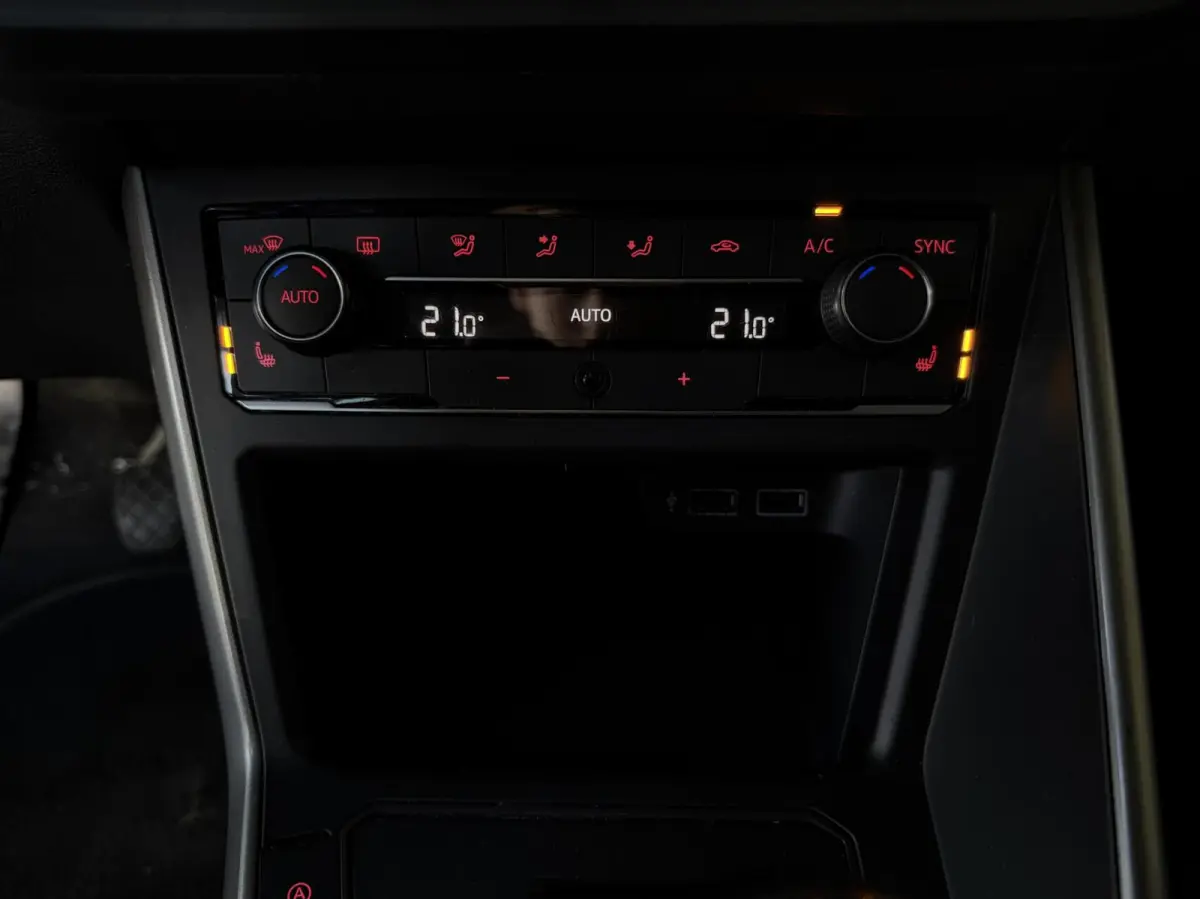 1.0 TSI Com R-Line |Clima|Carplay|ACC|PDC|