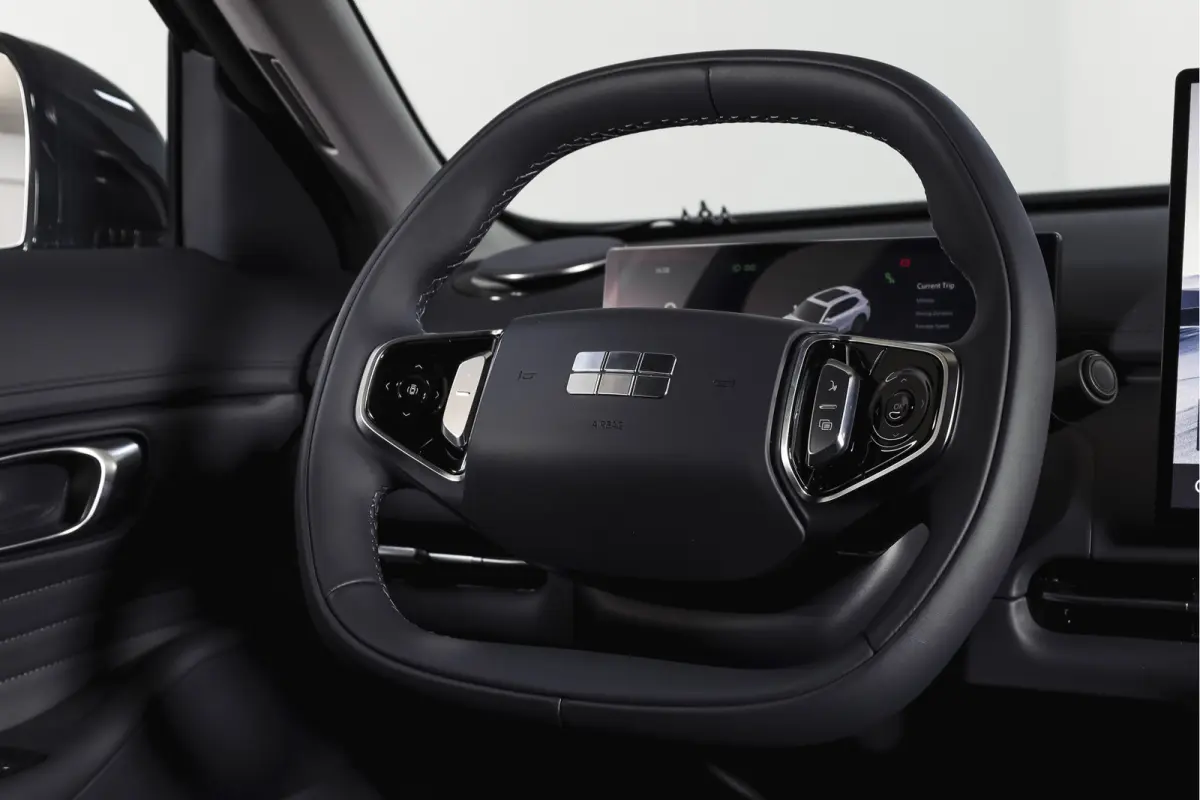 1.5 Pro PHEV | 83km Elektrisch | 360° Camera | Stoel-+Stuurverwarming | Adaptive Cruise | Leer | NAV+Carplay | 18" | 7540