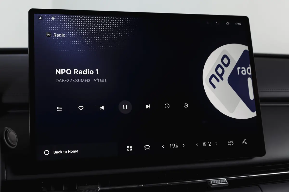 1.5 Pro PHEV | 83km Elektrisch | 360° Camera | Stoel-+Stuurverwarming | Adaptive Cruise | Leer | NAV+Carplay | 18" | 7540