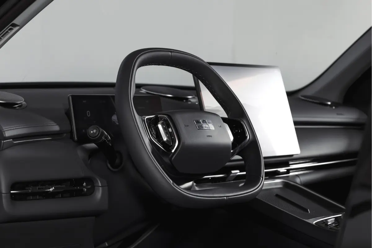 1.5 Pro PHEV | 83km Elektrisch | 360° Camera | Stoel-+Stuurverwarming | Adaptive Cruise | Leer | NAV+Carplay | 18" | 7540