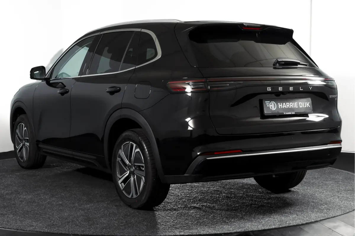 1.5 Pro PHEV | 83km Elektrisch | 360° Camera | Stoel-+Stuurverwarming | Adaptive Cruise | Leer | NAV+Carplay | 18" | 7540