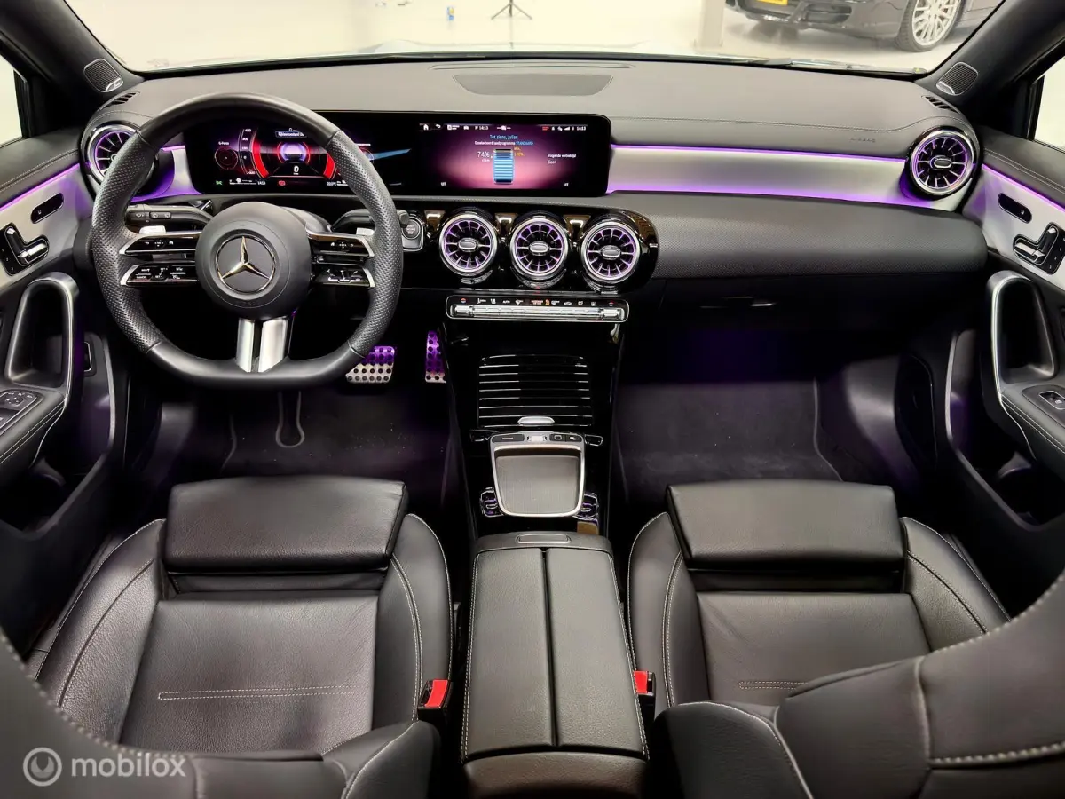 250e AMG | Pano | Burmester | Memory | Beam | 360+ | Vol. Leer | 19" | Stoel- & stuurverwarming | Dodehoek | Fingerprint | 2 jr fabrieksgarantie | ACC | SOH 100% | Keyless | Sfeer | 450Nm |2