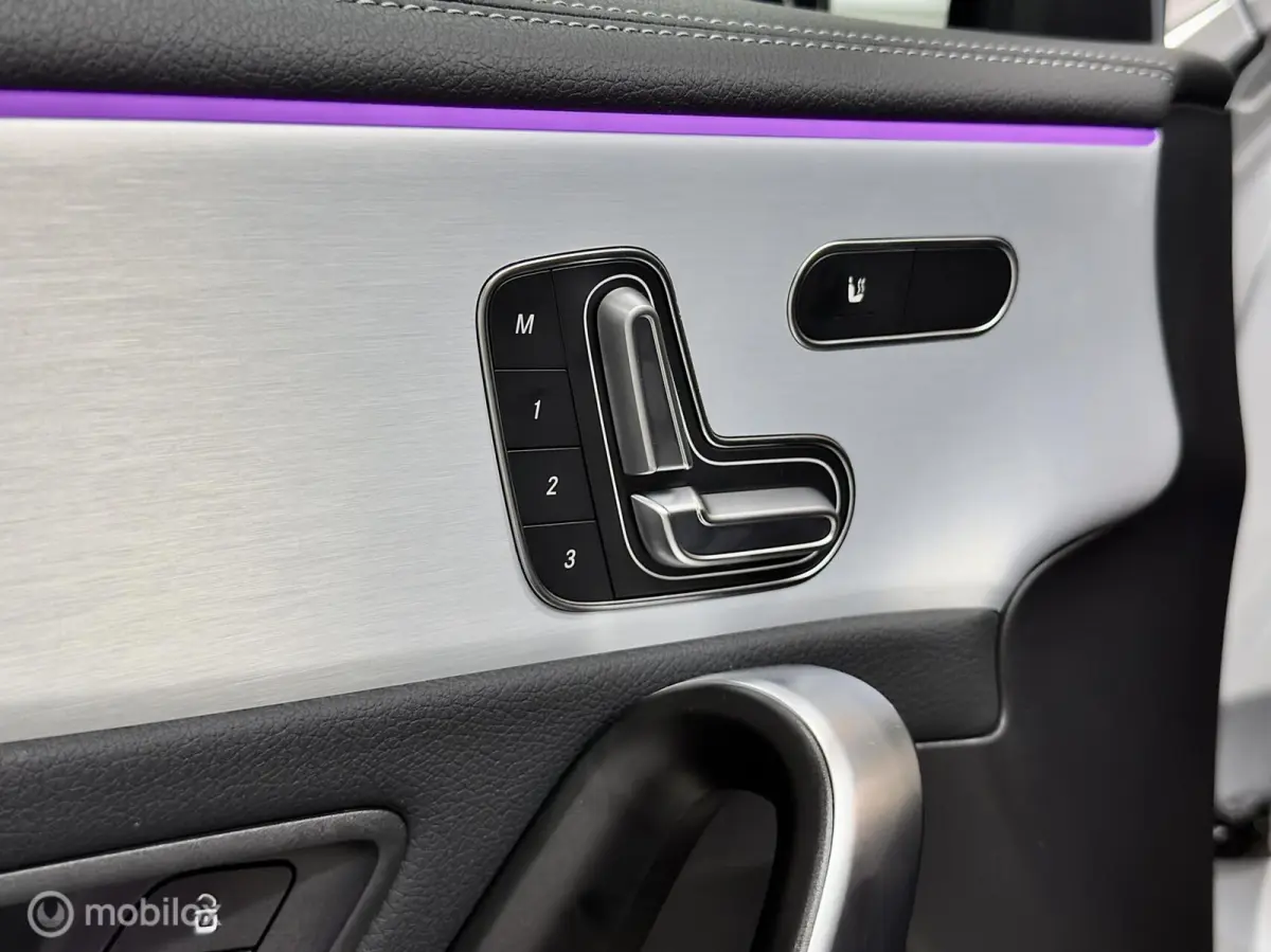 250e AMG | Pano | Burmester | Memory | Beam | 360+ | Vol. Leer | 19" | Stoel- & stuurverwarming | Dodehoek | Fingerprint | 2 jr fabrieksgarantie | ACC | SOH 100% | Keyless | Sfeer | 450Nm |2