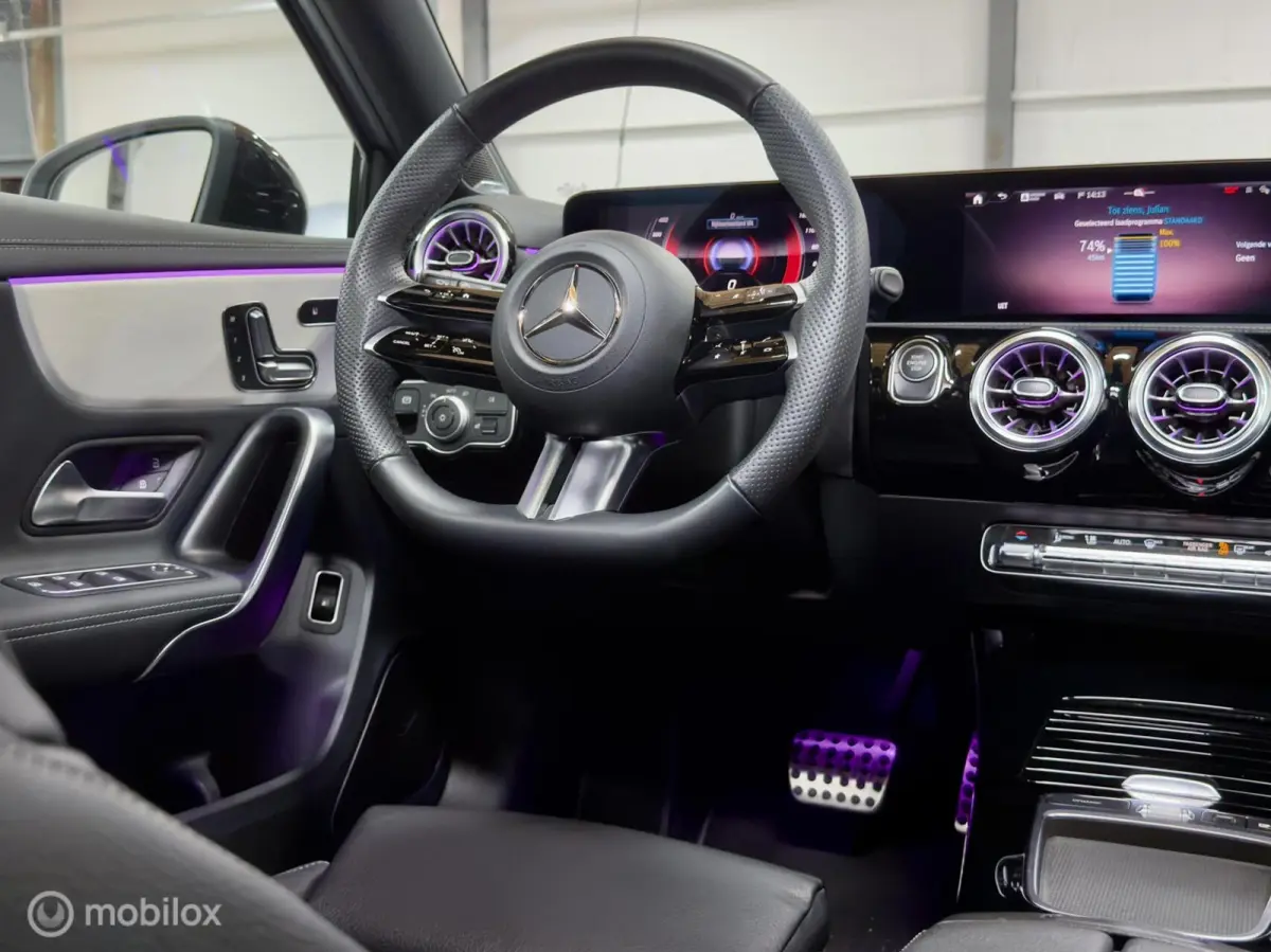 250e AMG | Pano | Burmester | Memory | Beam | 360+ | Vol. Leer | 19" | Stoel- & stuurverwarming | Dodehoek | Fingerprint | 2 jr fabrieksgarantie | ACC | Keyless | Sfeer | 218 PK
