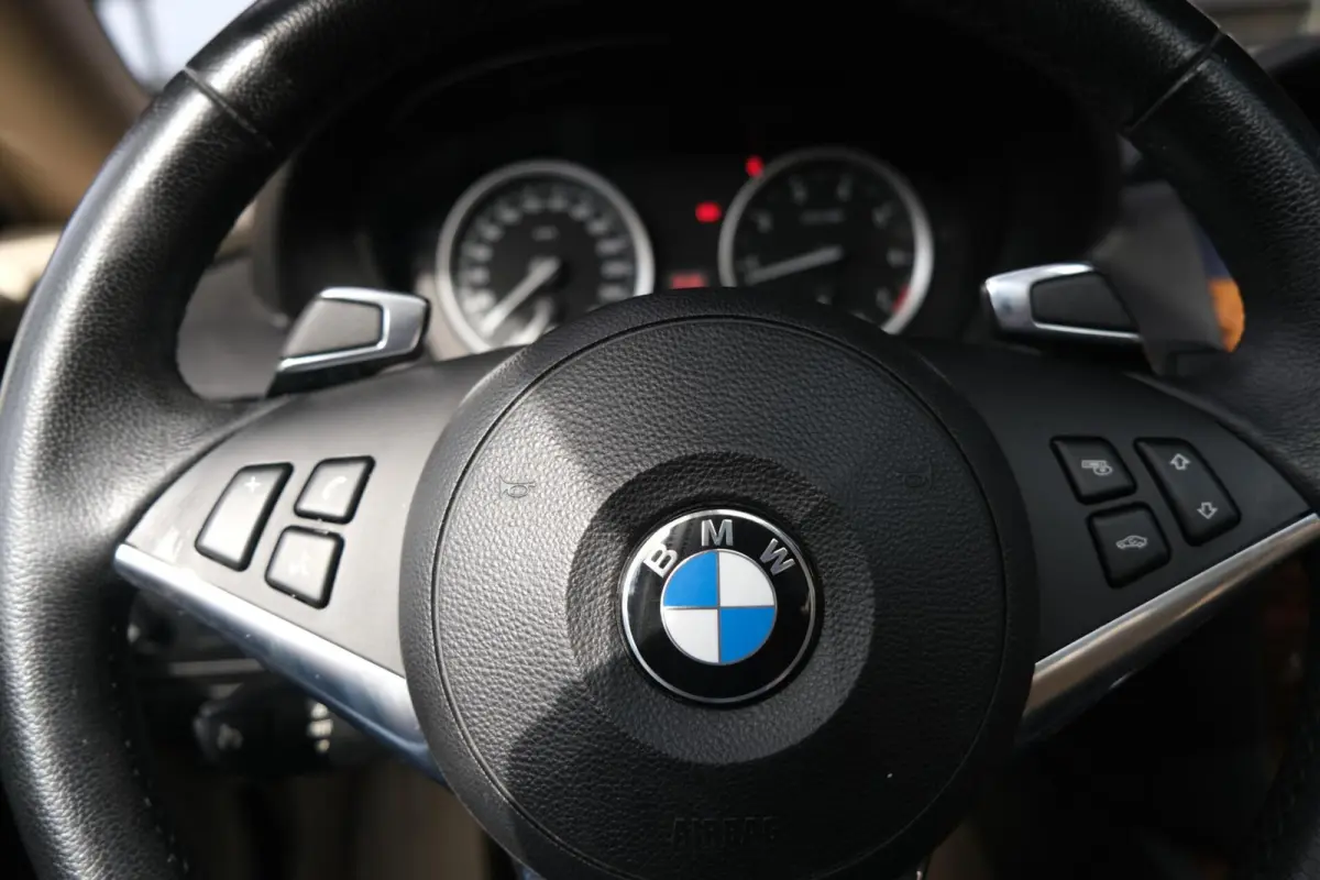 650i High Executive|Rijklaar!|Pano|367pk!|Youngtimer|Stoelverwarming|Xenon|Keyless|Schuif/-kanteldak|8-CIL|