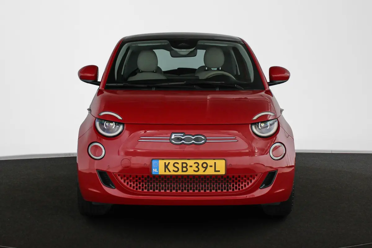 La Prima 42 kWh Pano Leder Stoelverwarming JBL Camera Apple CarPlay