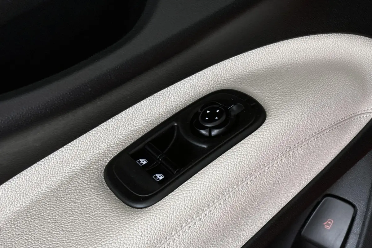 La Prima 42 kWh Pano Leder Stoelverwarming JBL Camera Apple CarPlay