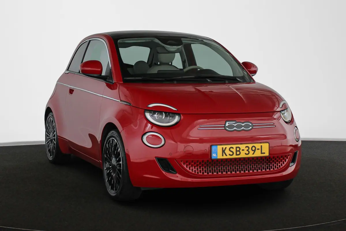 La Prima 42 kWh Pano Leder Stoelverwarming JBL Camera Apple CarPlay
