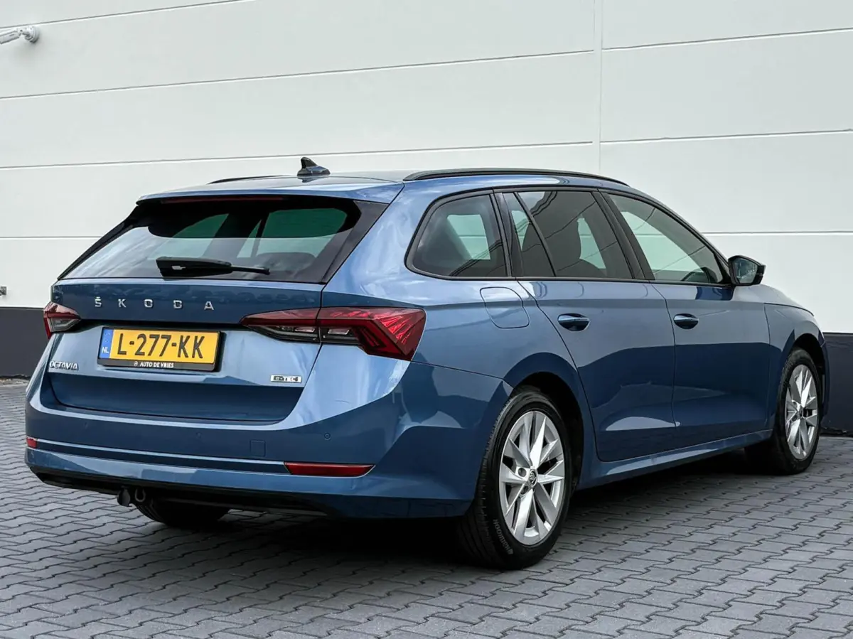 1.0 e-TSI DSG 110pk Business Edition | Adaptive cruise | Stoelverwarming | Trekhaak
